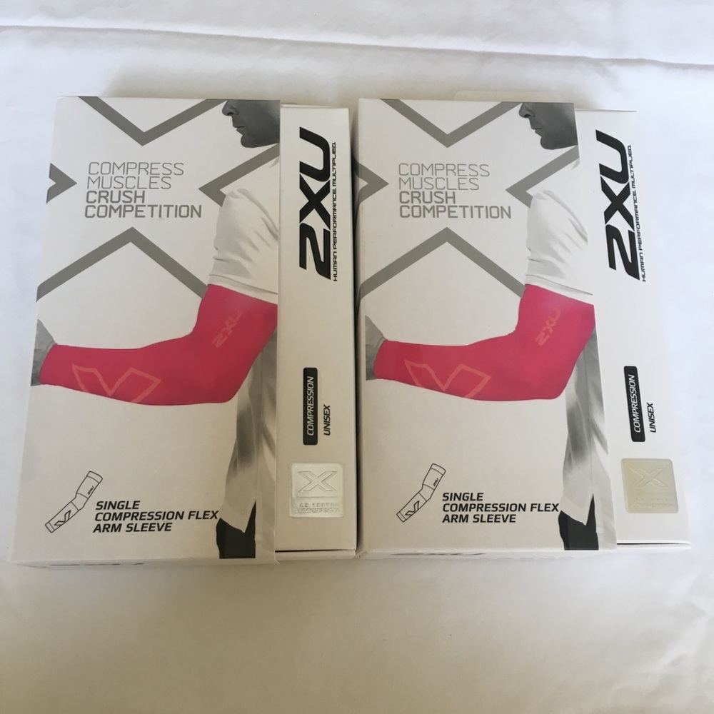 SOLD ⛹🏻‍♀️ 2XU Compression Flex Arm Sleeve, sold in pairs NWT